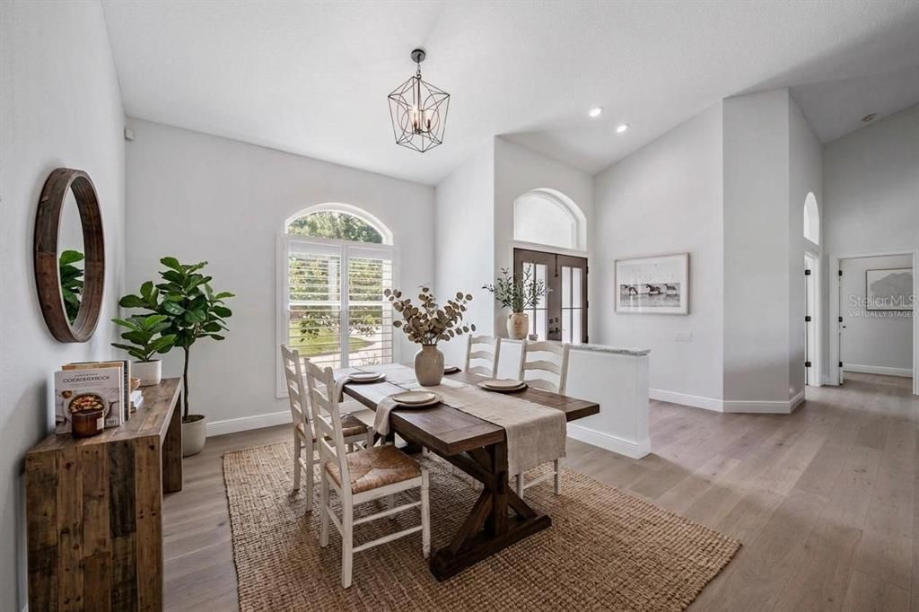 For Sale: $999,000 (3 beds, 3 baths, 2363 Square Feet)