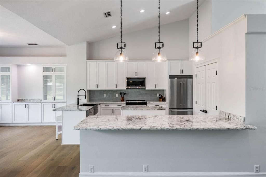 For Sale: $999,000 (3 beds, 3 baths, 2363 Square Feet)