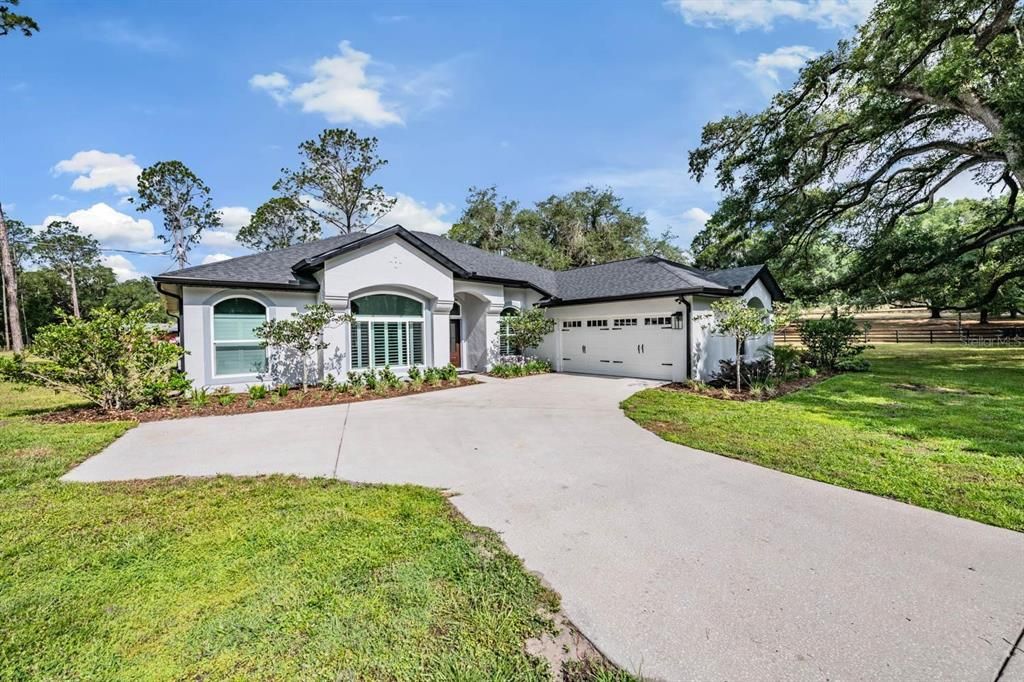 For Sale: $999,000 (3 beds, 3 baths, 2363 Square Feet)