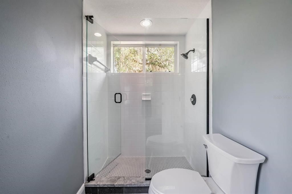 For Sale: $999,000 (3 beds, 3 baths, 2363 Square Feet)