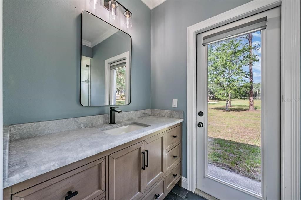 For Sale: $999,000 (3 beds, 3 baths, 2363 Square Feet)