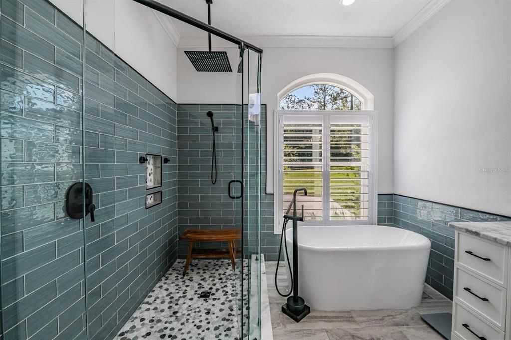 For Sale: $999,000 (3 beds, 3 baths, 2363 Square Feet)
