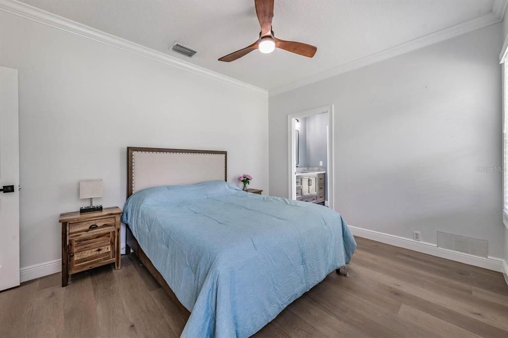 For Sale: $999,000 (3 beds, 3 baths, 2363 Square Feet)