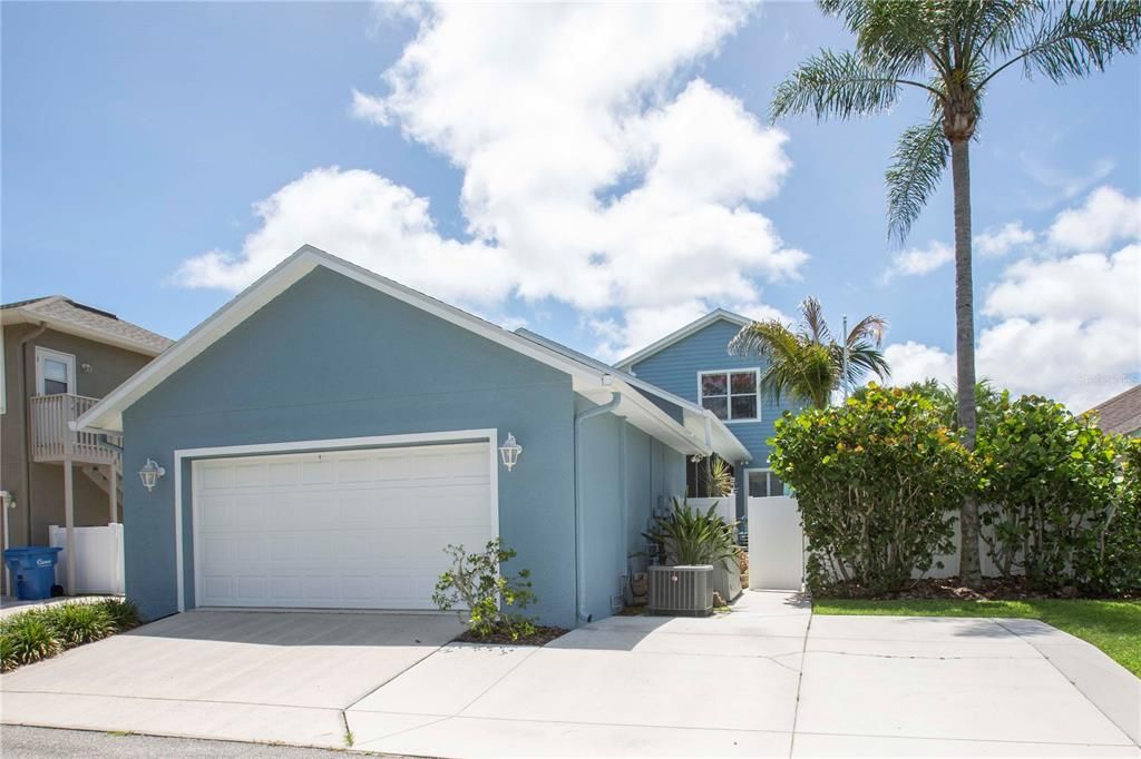 For Sale: $510,000 (4 beds, 2 baths, 2472 Square Feet)