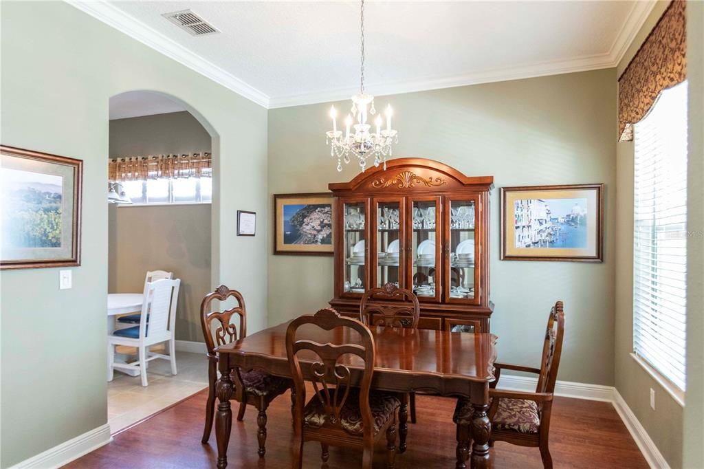 For Sale: $510,000 (4 beds, 2 baths, 2472 Square Feet)