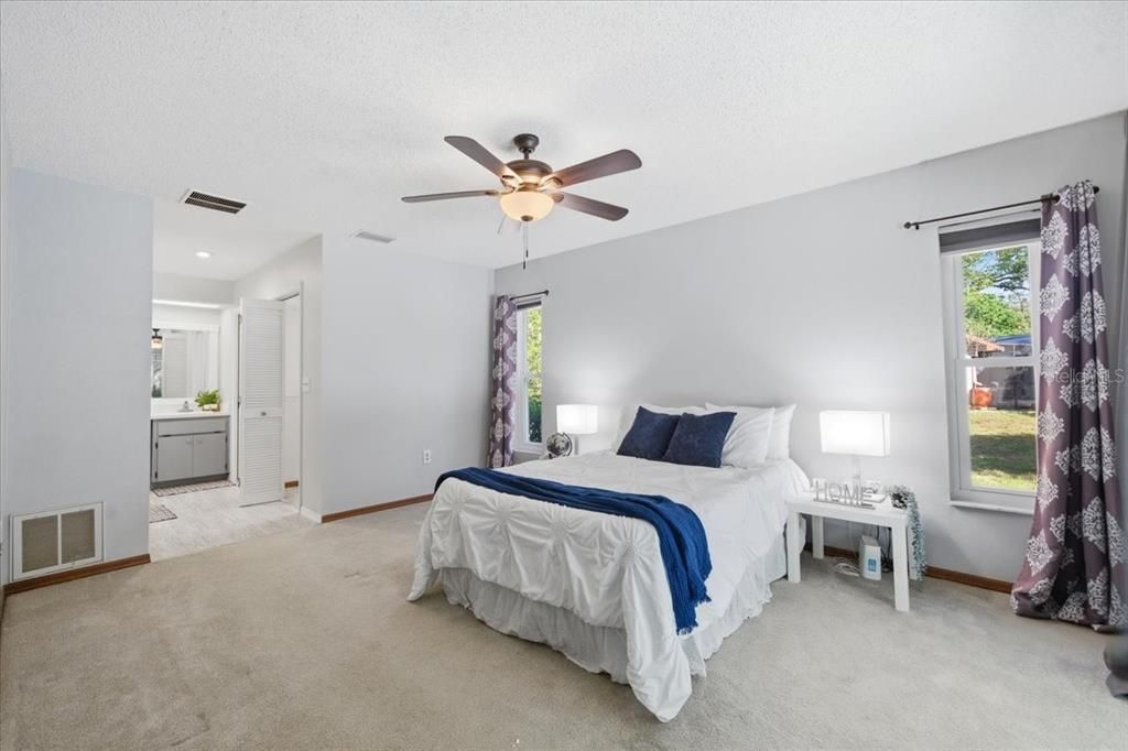 Active With Contract: $349,900 (3 beds, 2 baths, 2060 Square Feet)