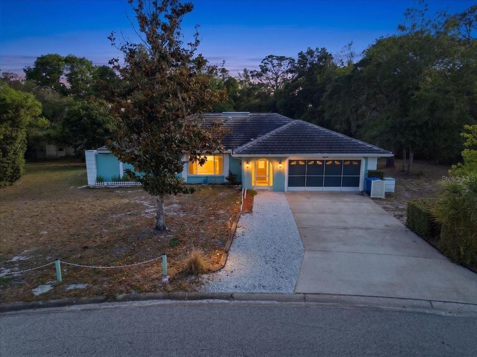 Active With Contract: $349,900 (3 beds, 2 baths, 2060 Square Feet)