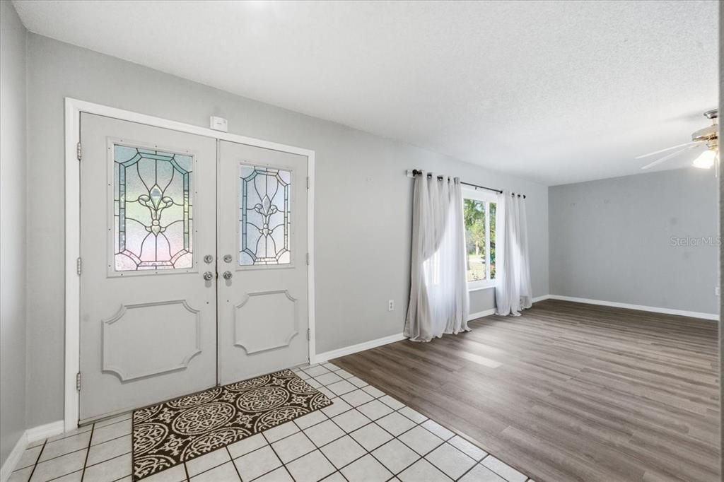 Active With Contract: $349,900 (3 beds, 2 baths, 2060 Square Feet)
