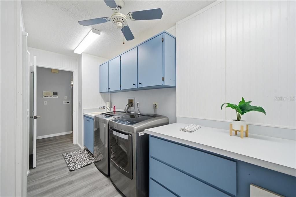 Active With Contract: $349,900 (3 beds, 2 baths, 2060 Square Feet)