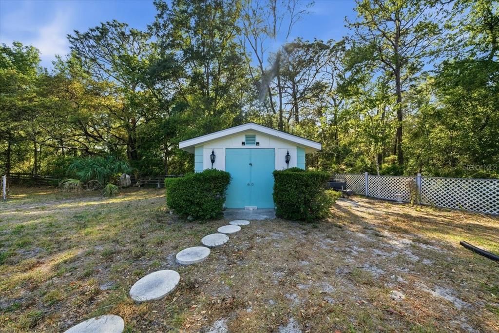 Active With Contract: $349,900 (3 beds, 2 baths, 2060 Square Feet)