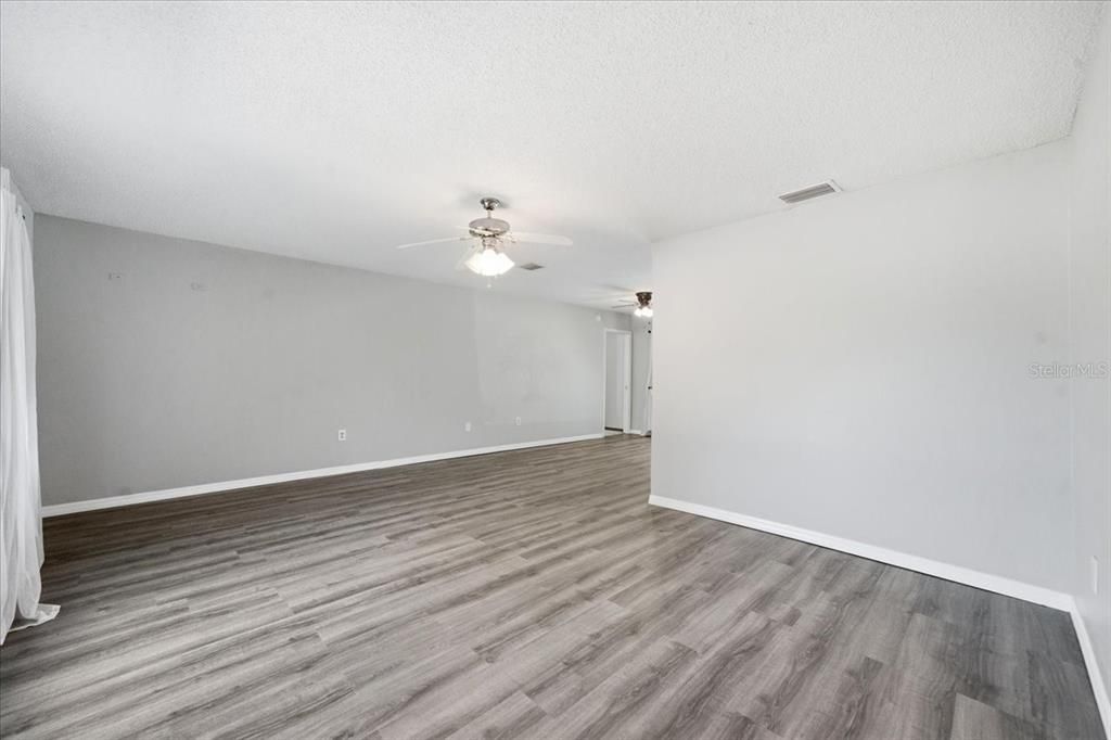 Active With Contract: $349,900 (3 beds, 2 baths, 2060 Square Feet)