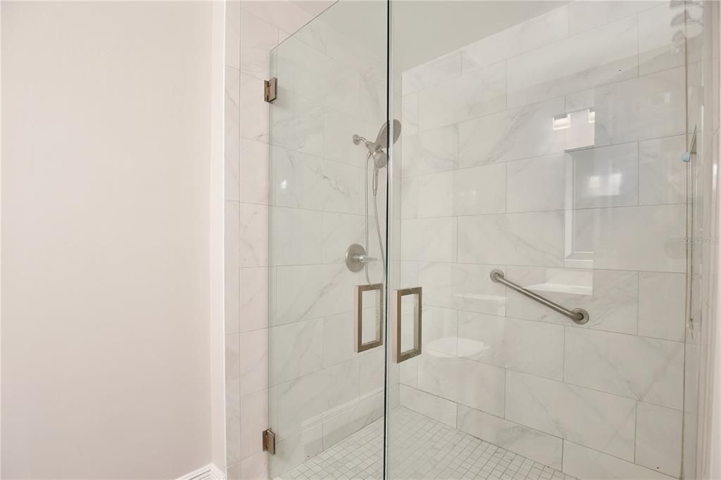 For Sale: $365,000 (3 beds, 2 baths, 1384 Square Feet)