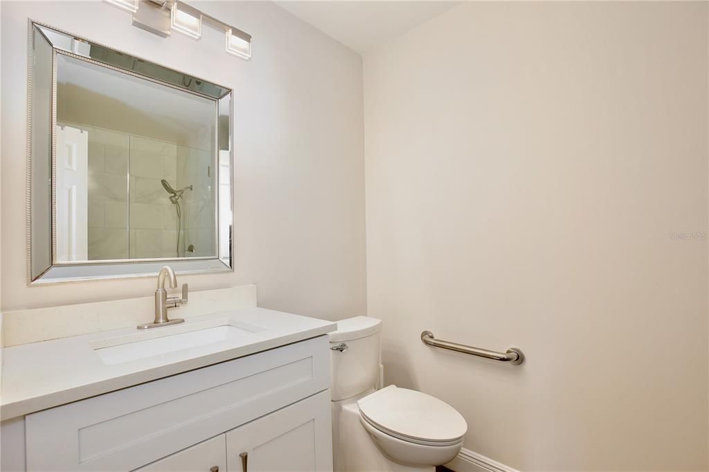 For Sale: $365,000 (3 beds, 2 baths, 1384 Square Feet)