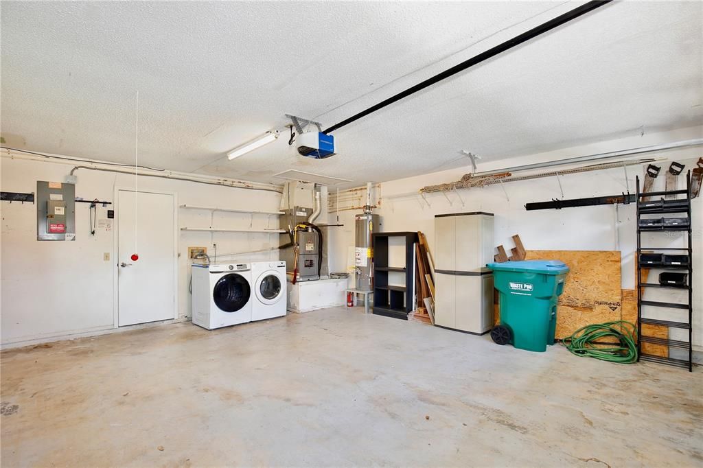 For Sale: $365,000 (3 beds, 2 baths, 1384 Square Feet)