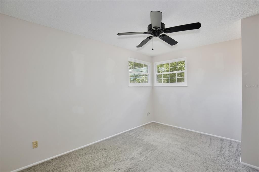 For Sale: $365,000 (3 beds, 2 baths, 1384 Square Feet)