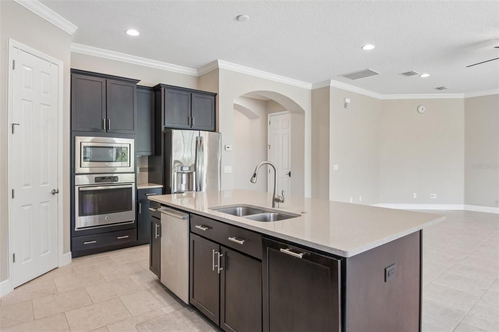 For Sale: $770,000 (5 beds, 4 baths, 3522 Square Feet)