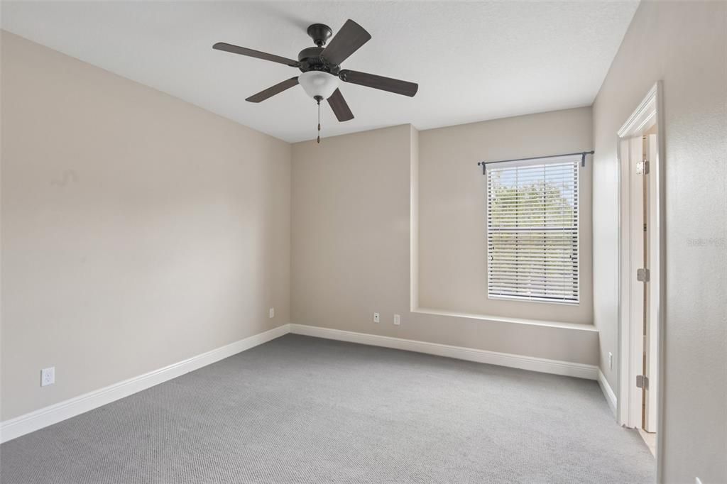 For Sale: $770,000 (5 beds, 4 baths, 3522 Square Feet)