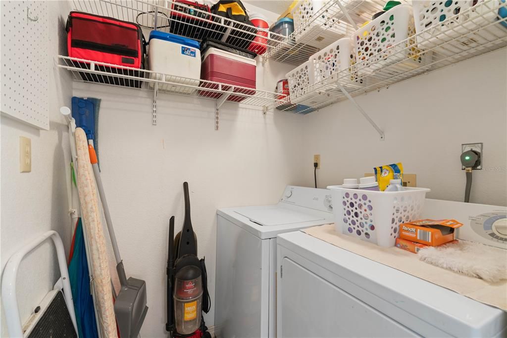 Active With Contract: $279,900 (2 beds, 2 baths, 1111 Square Feet)