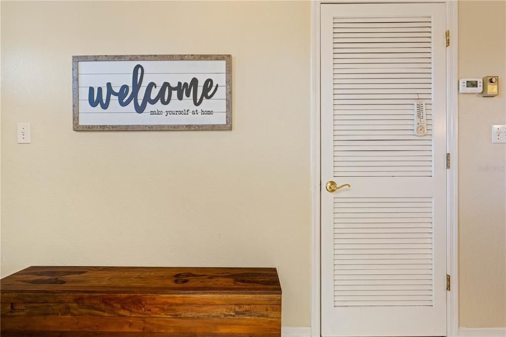 Active With Contract: $279,900 (2 beds, 2 baths, 1111 Square Feet)