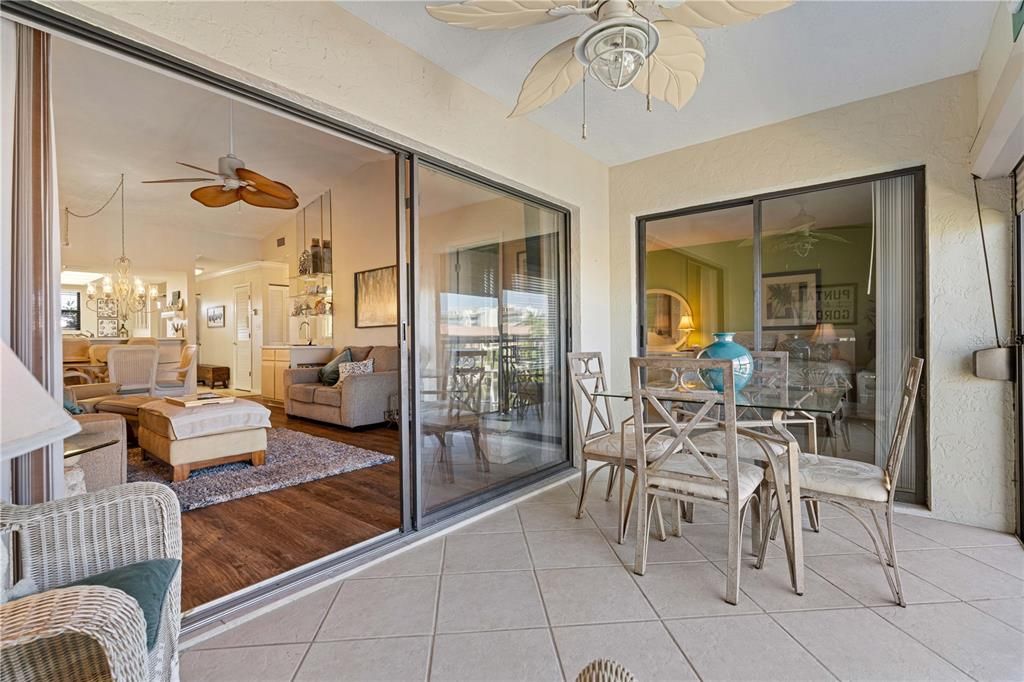 Active With Contract: $279,900 (2 beds, 2 baths, 1111 Square Feet)