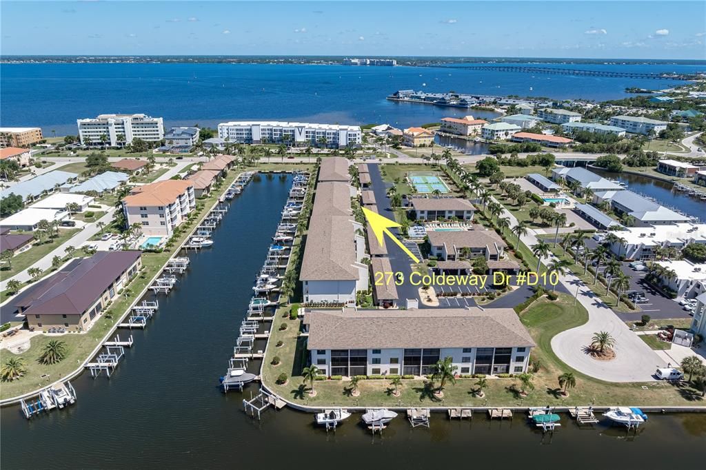 Active With Contract: $279,900 (2 beds, 2 baths, 1111 Square Feet)