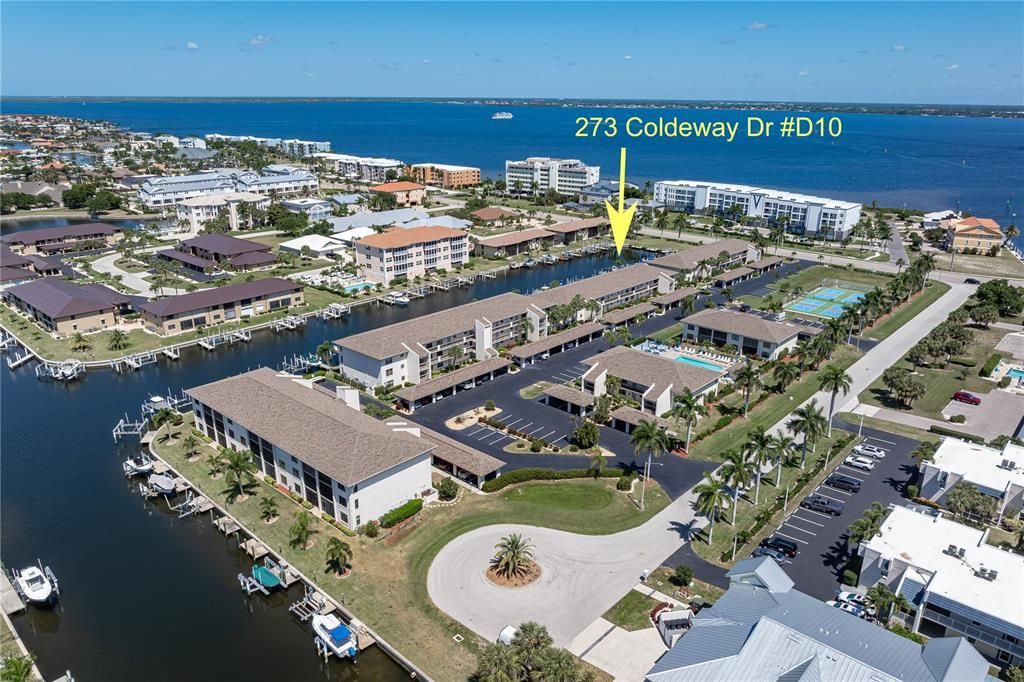 Active With Contract: $279,900 (2 beds, 2 baths, 1111 Square Feet)