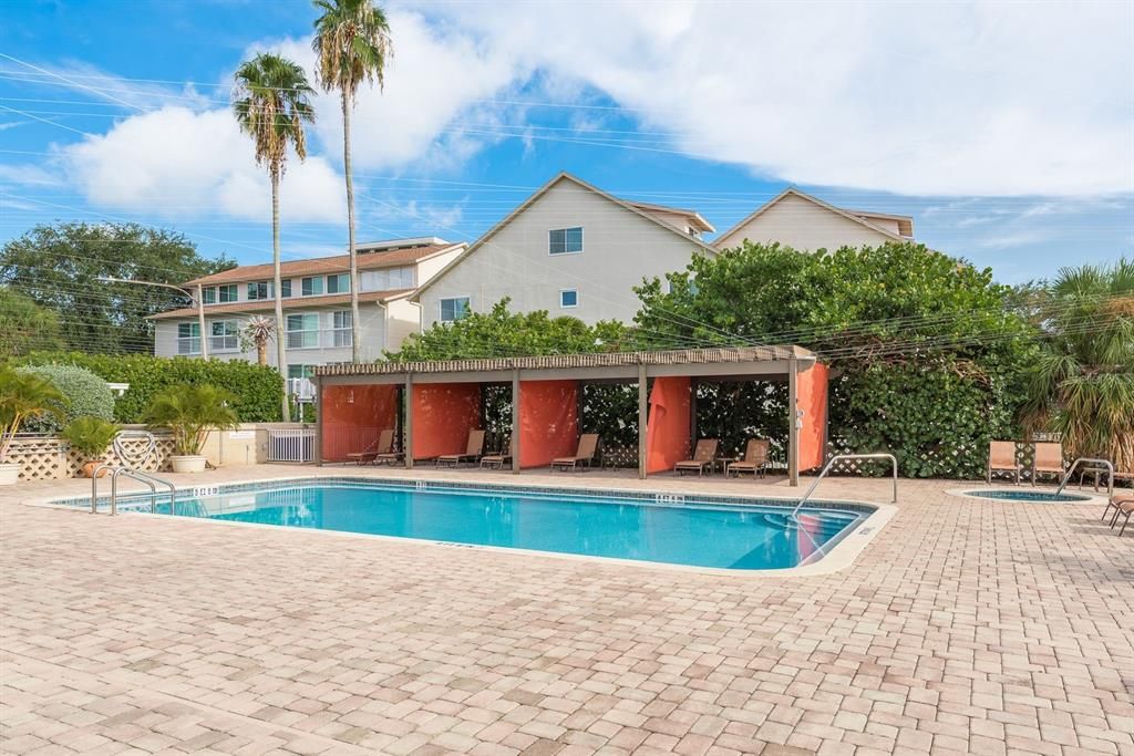 En Venta: $575,000 (2 camas, 2 baños, 1370 Pies cuadrados)