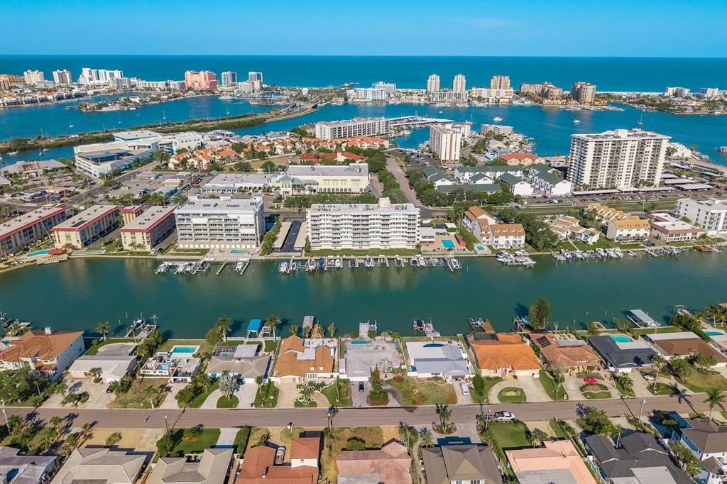 En Venta: $575,000 (2 camas, 2 baños, 1370 Pies cuadrados)