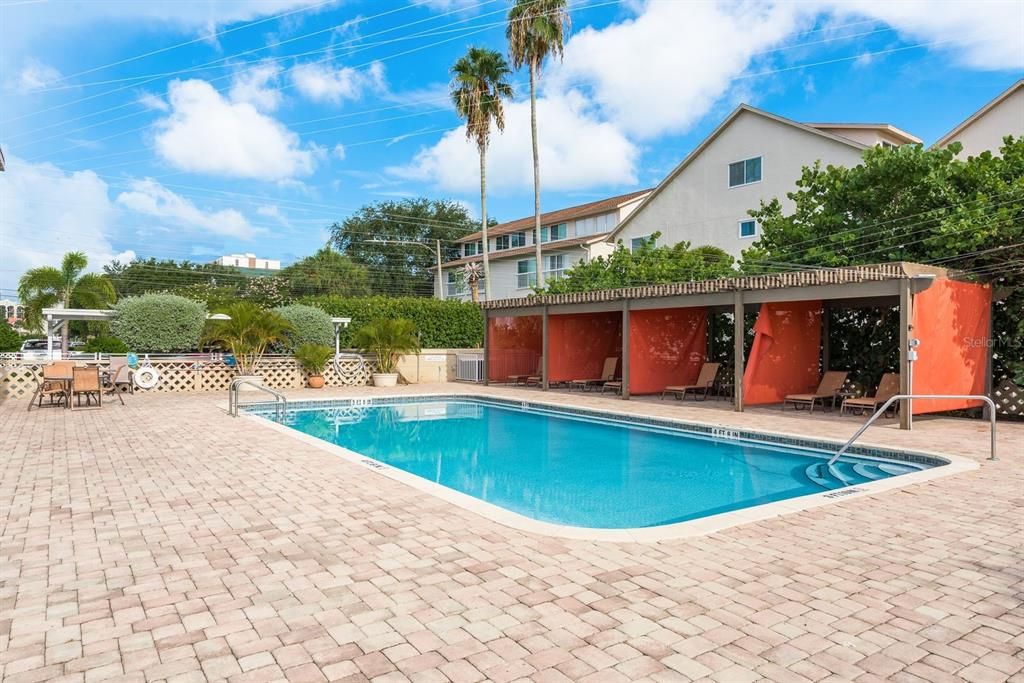 En Venta: $575,000 (2 camas, 2 baños, 1370 Pies cuadrados)