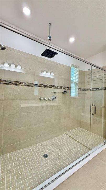 Activo con contrato: $508,000 (3 camas, 2 baños, 2241 Pies cuadrados)