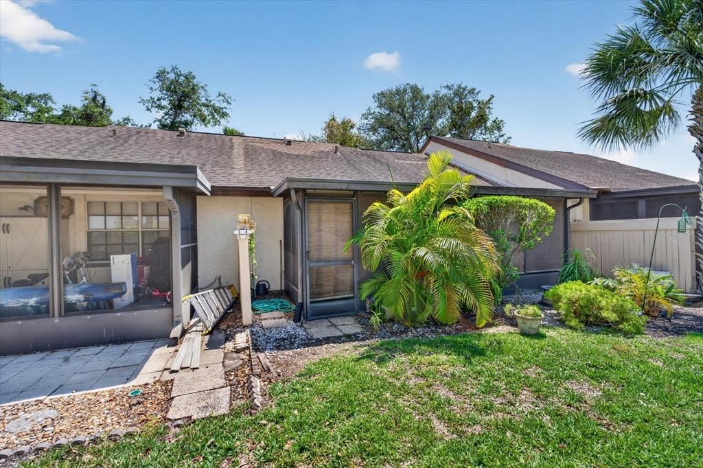 For Sale: $149,900 (2 beds, 1 baths, 767 Square Feet)