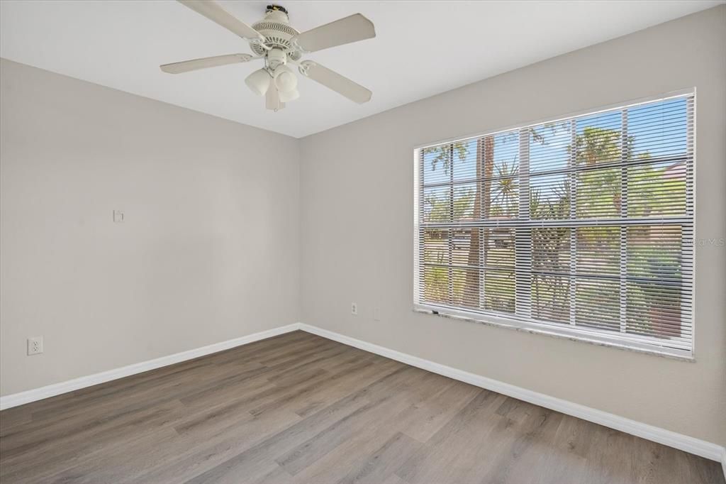 For Sale: $149,900 (2 beds, 1 baths, 767 Square Feet)