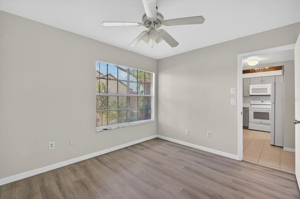 For Sale: $149,900 (2 beds, 1 baths, 767 Square Feet)