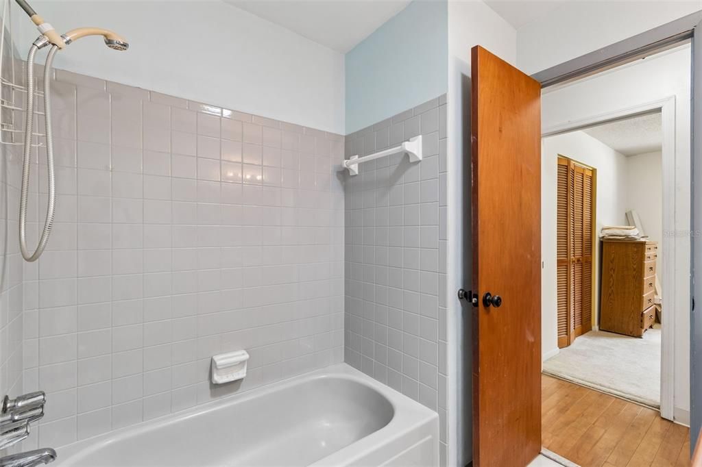 En Venta: $265,000 (3 camas, 2 baños, 1644 Pies cuadrados)