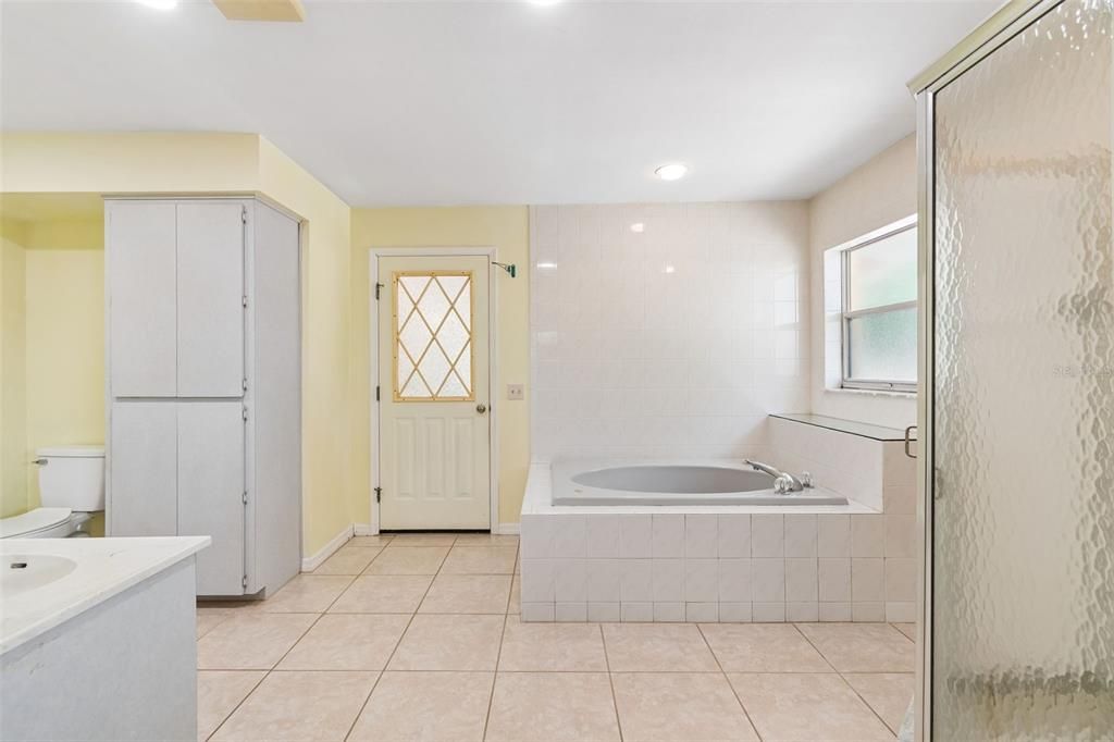 En Venta: $265,000 (3 camas, 2 baños, 1644 Pies cuadrados)