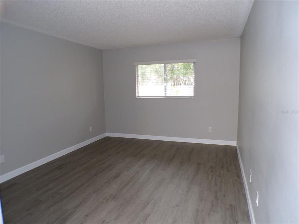Active With Contract: $245,000 (2 beds, 2 baths, 1132 Square Feet)