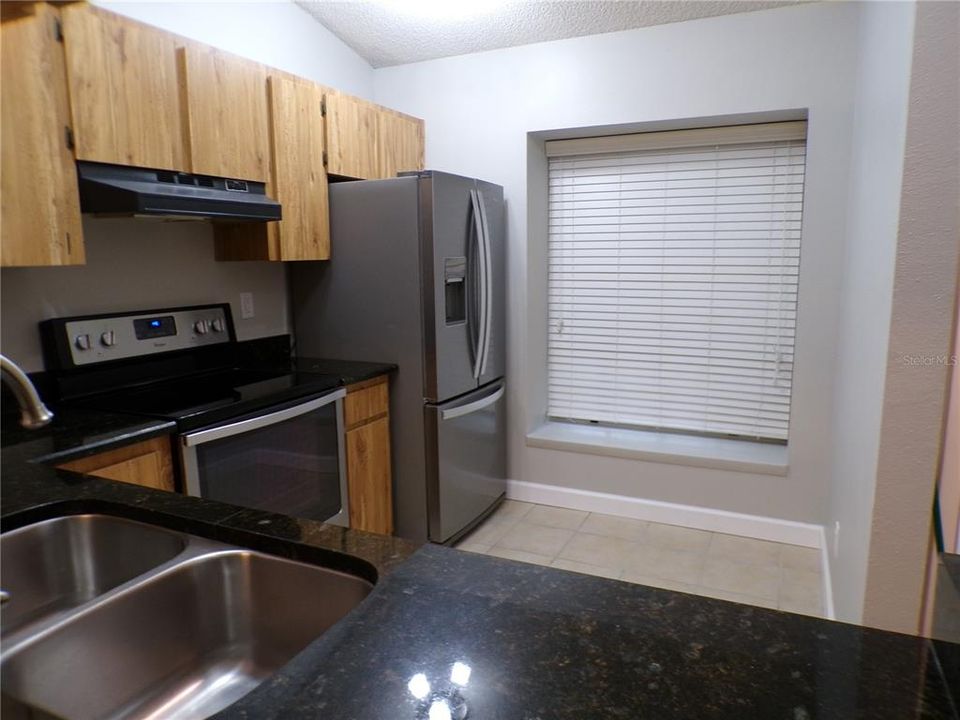 Active With Contract: $245,000 (2 beds, 2 baths, 1132 Square Feet)