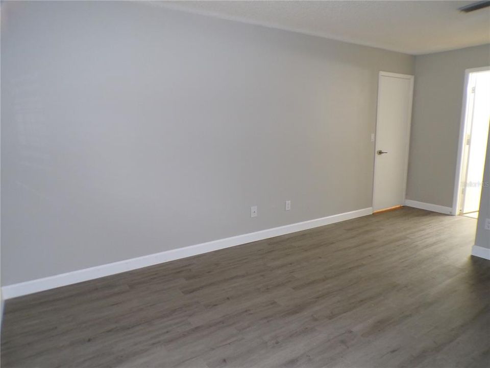 Active With Contract: $245,000 (2 beds, 2 baths, 1132 Square Feet)