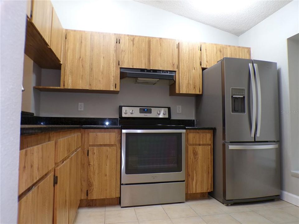 Active With Contract: $245,000 (2 beds, 2 baths, 1132 Square Feet)