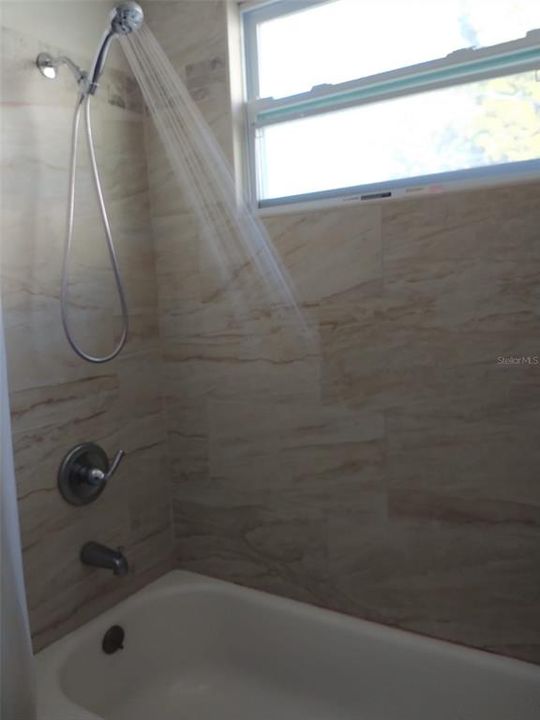 For Rent: $2,200 (4 beds, 2 baths, 2142 Square Feet)