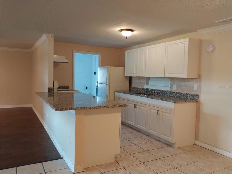 For Rent: $2,200 (4 beds, 2 baths, 2142 Square Feet)