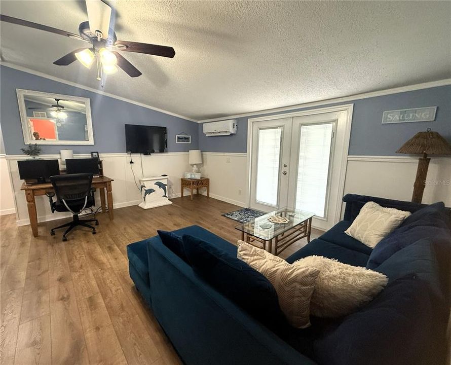 For Sale: $312,000 (3 beds, 2 baths, 1080 Square Feet)