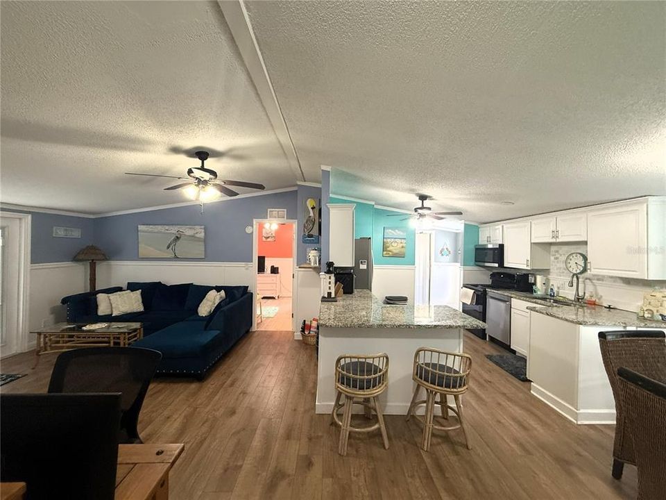 For Sale: $312,000 (3 beds, 2 baths, 1080 Square Feet)
