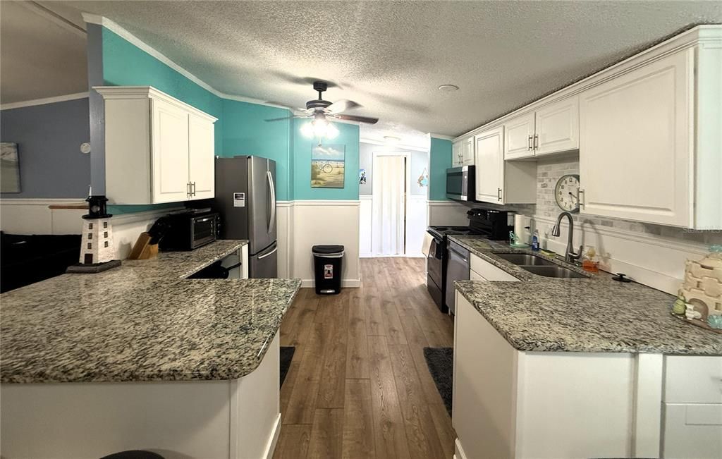 For Sale: $312,000 (3 beds, 2 baths, 1080 Square Feet)