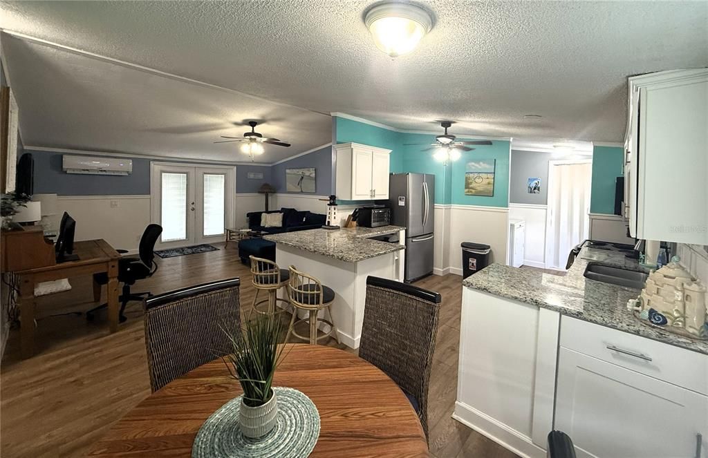 For Sale: $312,000 (3 beds, 2 baths, 1080 Square Feet)