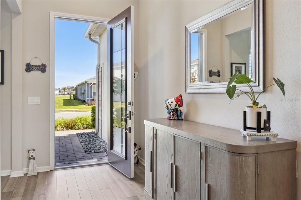 En Venta: $975,000 (3 camas, 2 baños, 2270 Pies cuadrados)