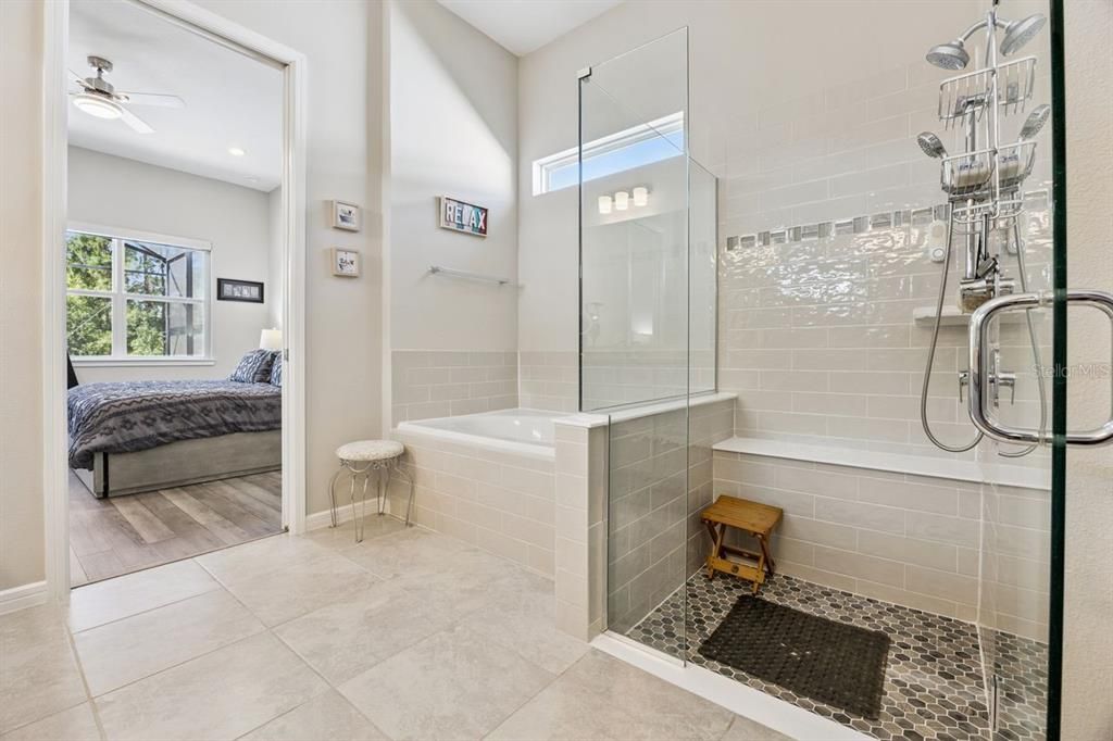 En Venta: $975,000 (3 camas, 2 baños, 2270 Pies cuadrados)