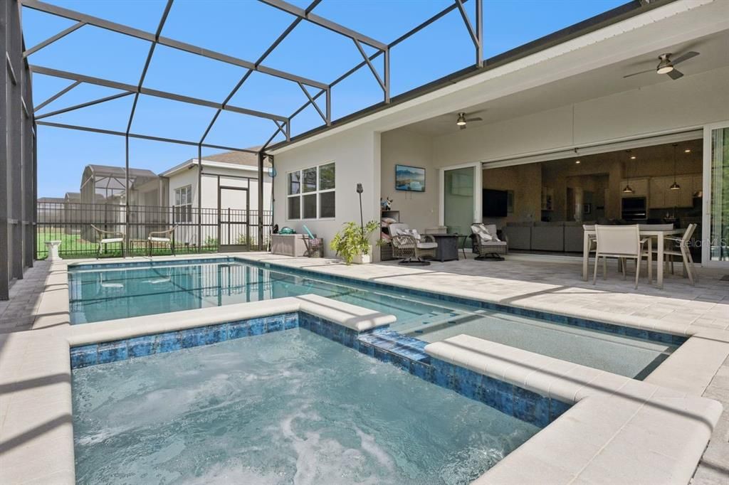 En Venta: $975,000 (3 camas, 2 baños, 2270 Pies cuadrados)