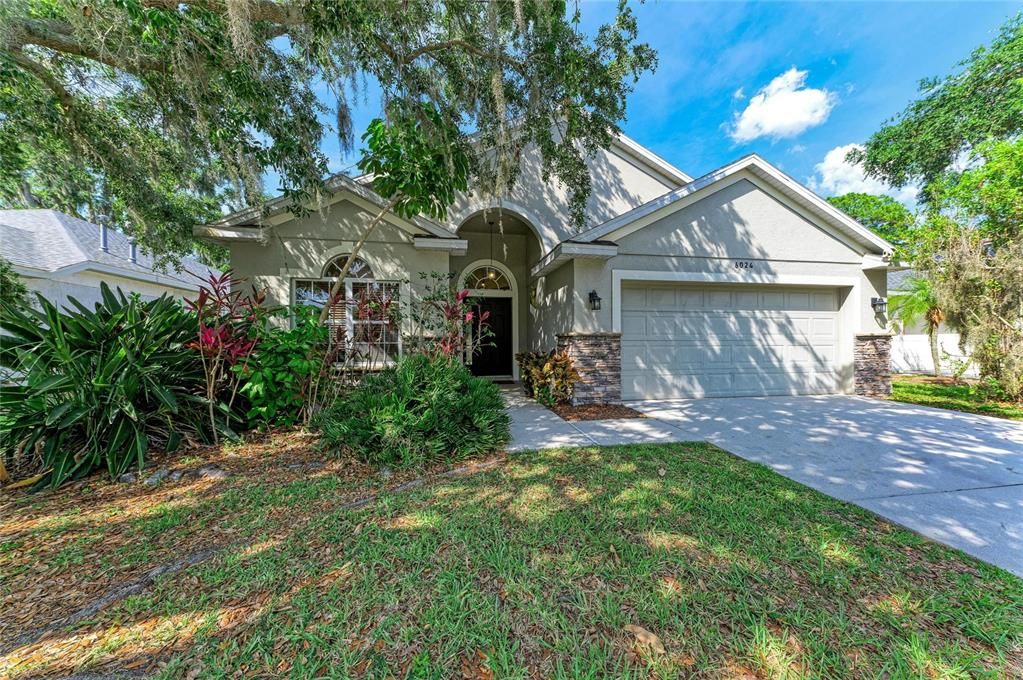 For Sale: $370,000 (4 beds, 2 baths, 1997 Square Feet)