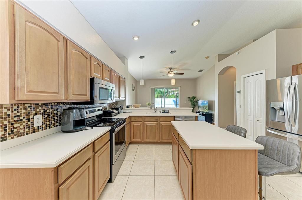For Sale: $370,000 (4 beds, 2 baths, 1997 Square Feet)